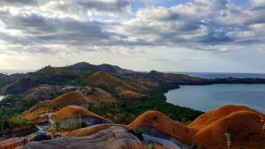 Bukit Cinta Labuan Bajo: Surga Tersembunyi di Atas Bukit!